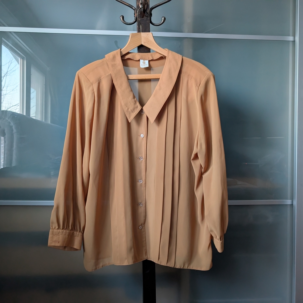 🇩🇪 📼 Vintage VEB Berliner Damenmoden Pleat-front Sheer Blouse - Size